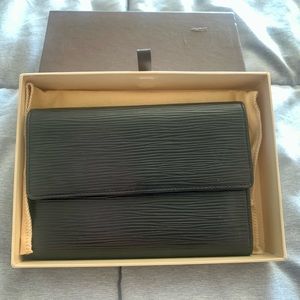 Authentic Louis Vuitton LV Epi Wallet Black